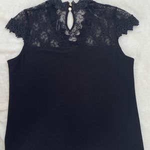 NWOT  Anne Klein Black lace Top Sz Small